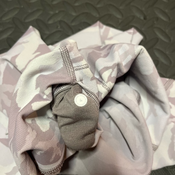 Lululemon Wunder Under Ribbed 28” - Picture 4 of 5